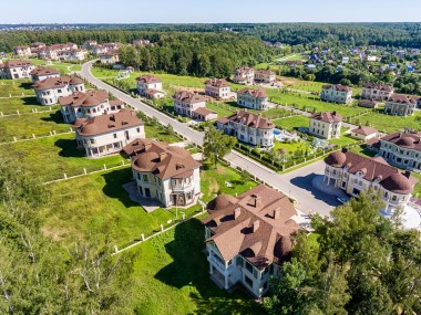 Коттеджный поселок Варварино по Калужскому шоссе в 27 км от Москвы. Элитная недвижимость в КП Варварино в Подмосковье - Идиллия - 21798