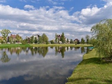 Коттеджный поселок Futuro park по Новорижскому шоссе в 25 км от Москвы. Элитная недвижимость в КП Futuro park в Подмосковье - Новорижский (Покровское) - 25032