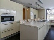 Продажа дома 10 ярдов 660 м² Рублево-Успенское шоссе - Снаружи - foto_bw