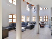 Аренда дома Лайково-2 650 м² Рублево-Успенское шоссе - Гостиная, холл - foto_lr2