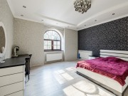 Продажа дома ВИК 450 м² Киевское шоссе - Спальня - foto_br1