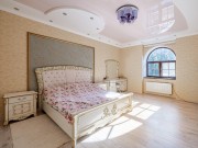 Продажа дома ВИК 450 м² Киевское шоссе - Спальня - foto_br2