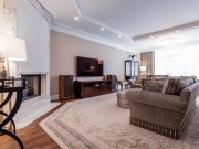 Продажа дома 7 Hills 1678 м² Рублево-Успенское шоссе - Гостиная, холл - foto_lr1