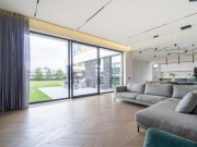 Продажа дома Райт Вилладж 333 м² Киевское шоссе - Гостиная, холл - foto_lr2