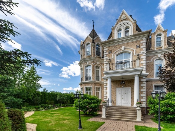 Продажа дома Русская деревня. Падиково 582 м² Новорижское шоссе - Фасад - foto_fs